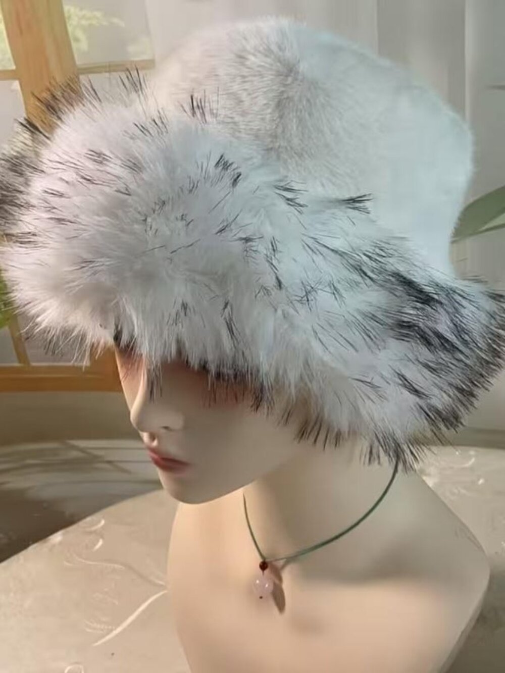 WHITE FAUX FUR WINTER HAT